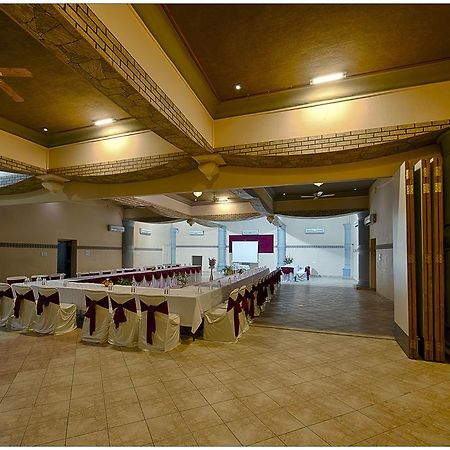 Nirali Dhani Ethnic Heritage Hotel And Resort Jodhpur  Buitenkant foto
