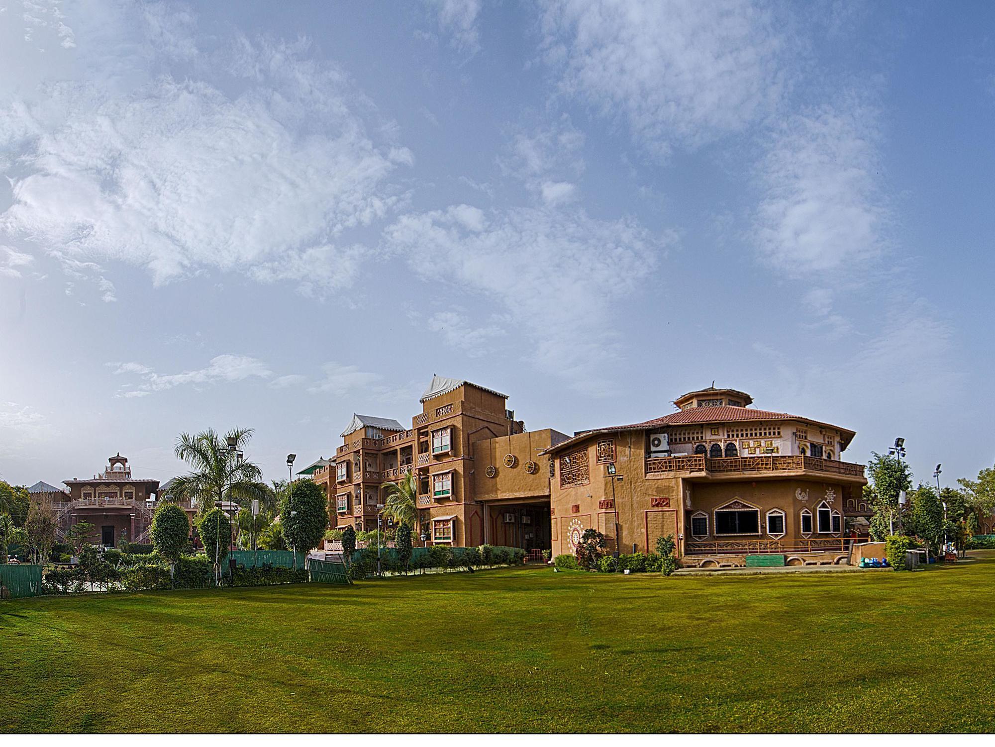 Nirali Dhani Ethnic Heritage Hotel And Resort Jodhpur  Buitenkant foto